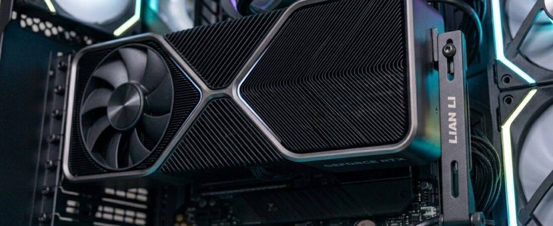 DLSS 4 vs FSR 4: a tecnologia que decide se sua placa de vídeo joga 2026 ou fica pra trás